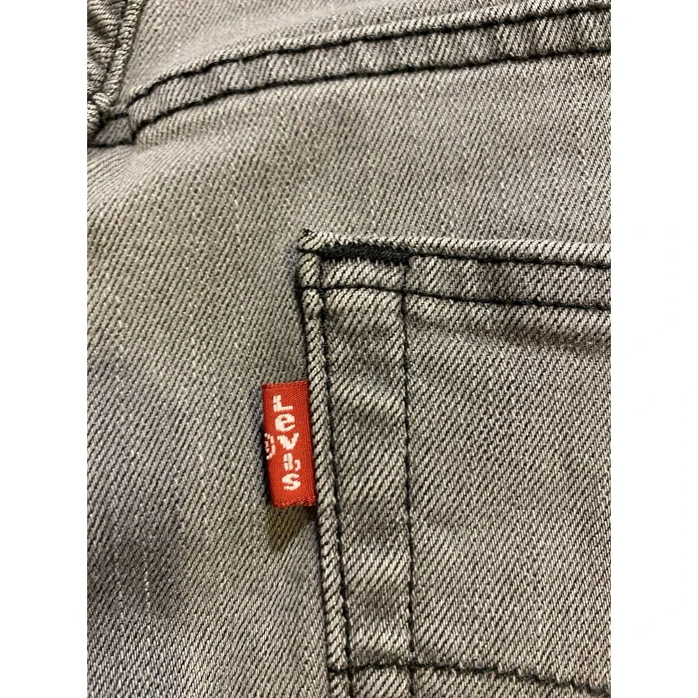 Levis note bleach